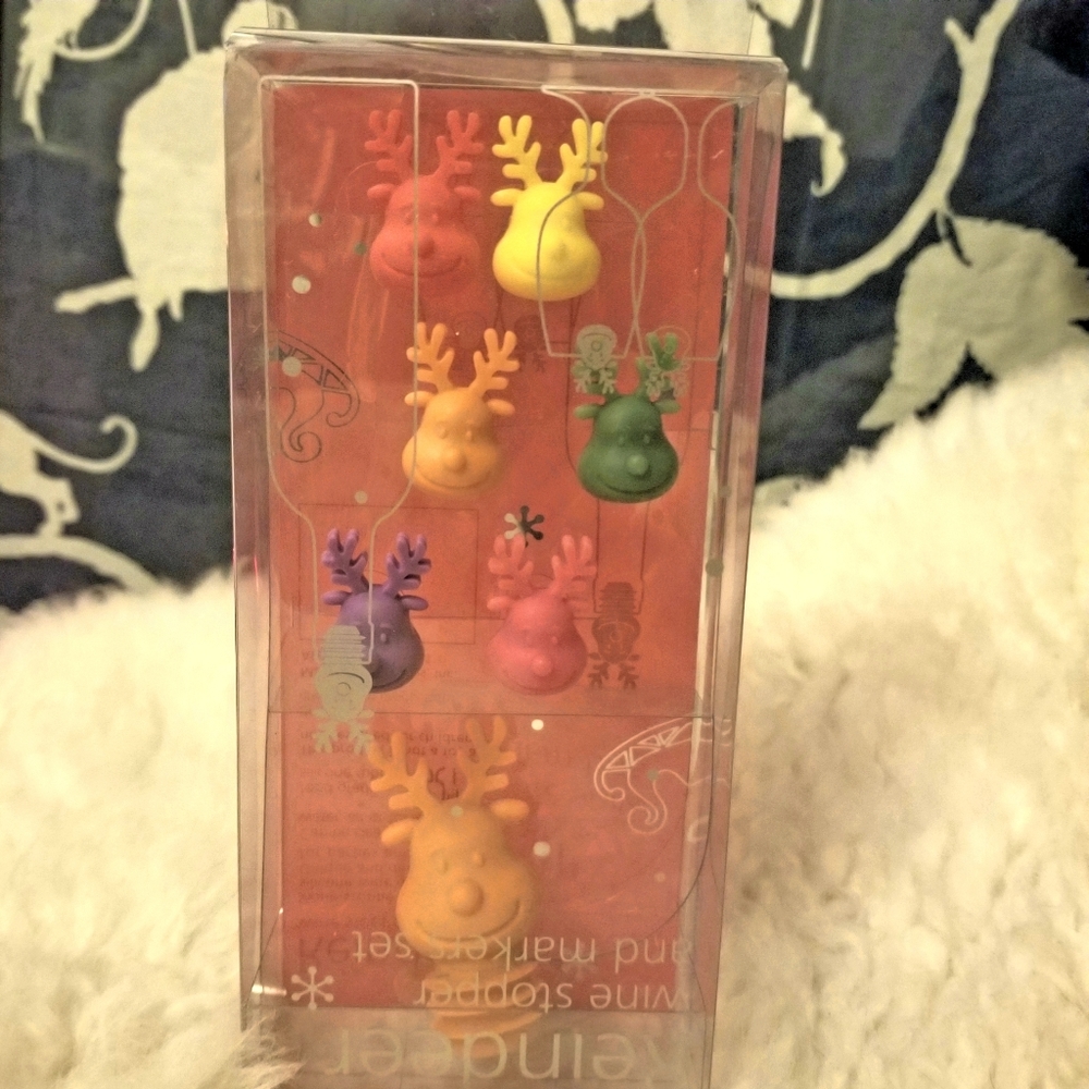 Sale. Reindeer Wine Stopper and Markers Silicone